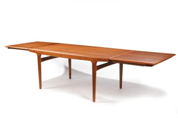 Johannes Andersen Extendable Table - Image 4