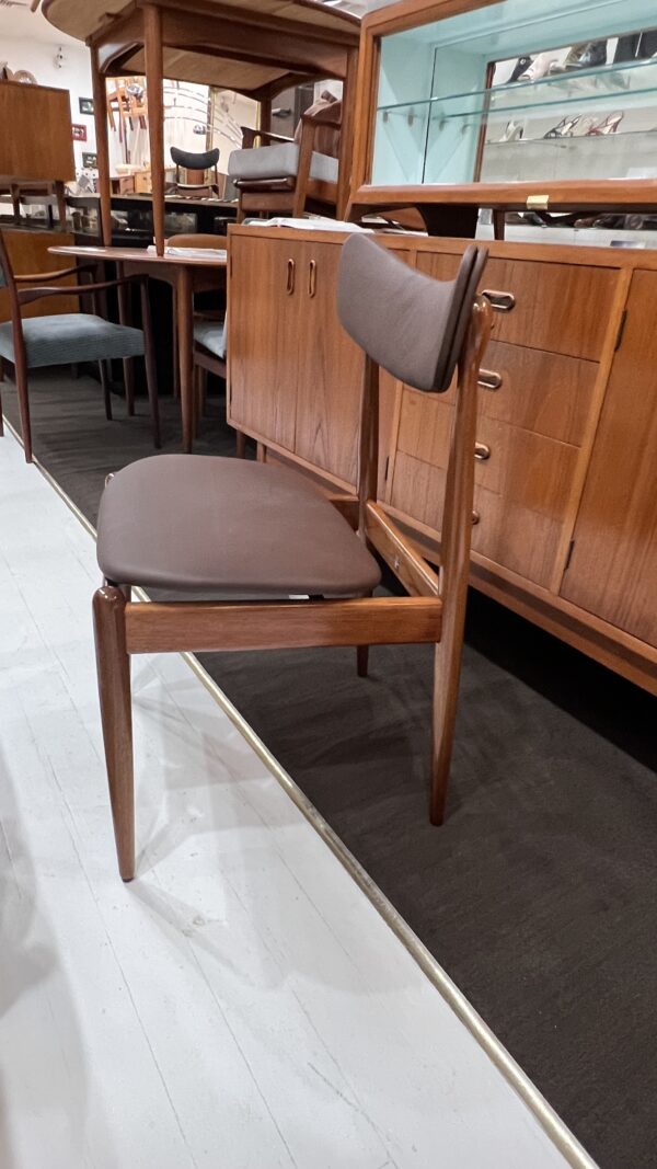 PARKER 107 Spade Back Chairs - Image 7