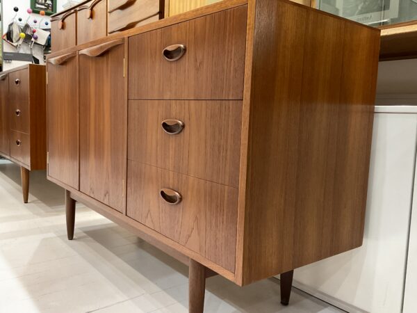 Small Chiswell Sideboard - Image 3