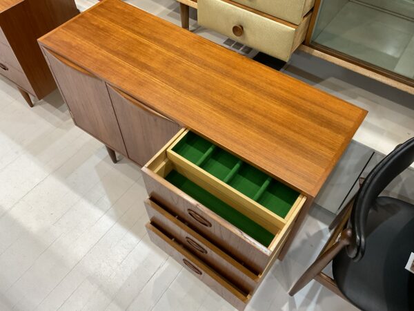 Small Chiswell Sideboard - Image 4