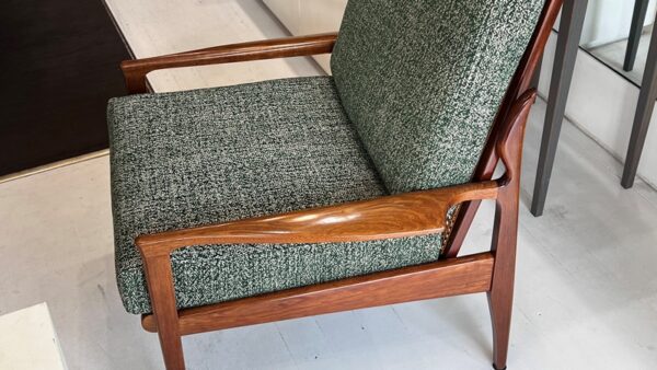 Mid-Century Fler Narvik armchair with rattan back - Image 2