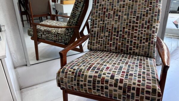 PARKER High-Back Armchair - Image 3