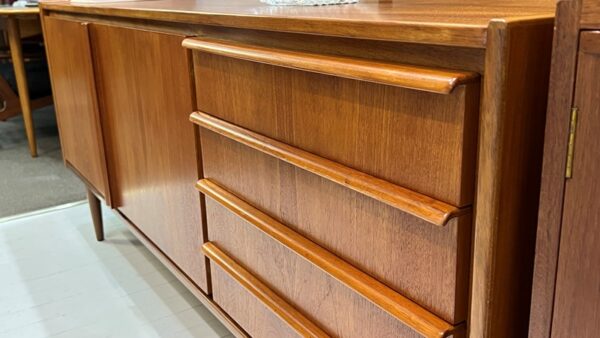 Parker Lip-Handle Sideboard - Image 3