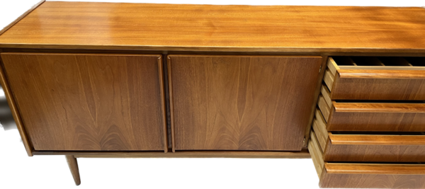 Parker Lip-Handle Sideboard - Image 4