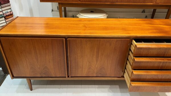 Parker Lip-Handle Sideboard - Image 9