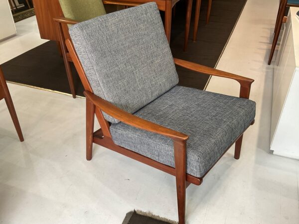 PARKER Nordic LOW LINE Armchair - Image 5