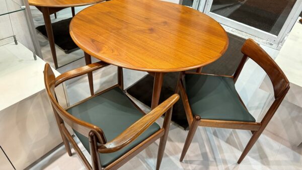 PARKER NORDIC Chairs (6 including 2 Carvers)