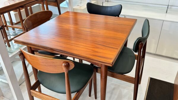 Parker Square Extendable Dining Table