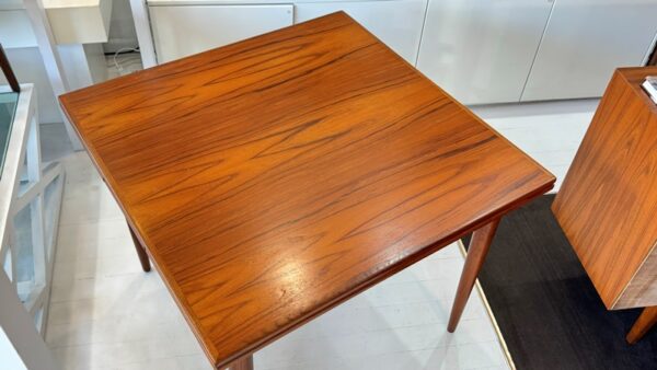 Parker Square Extendable Dining Table - Image 4