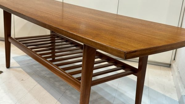 COFFEE TABLE MCM