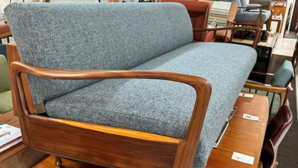 GRAVES & THOMAS UK Mid-Century Sofa/Daybed