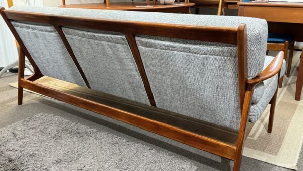 Genuine Parker Low Line 3-seater Sofa 1960’s - Image 3