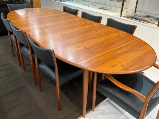 MID-CENTURY 6 PARKER DINING CHAIRS (including 2 Carvers)