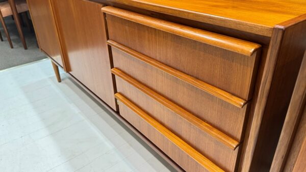 Parker Lip-Handle Sideboard - Image 2
