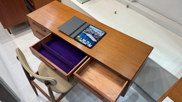 Mid-Century DESK by Victor Wilkins for G-Plan - Image 5