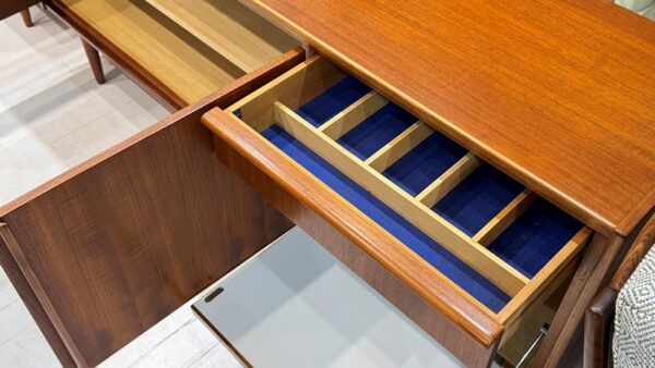 Parker Lip-Handle/BAR Sideboard - Image 5