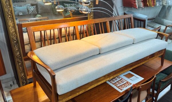 DON REX 3-Seater/Daybed - Image 4