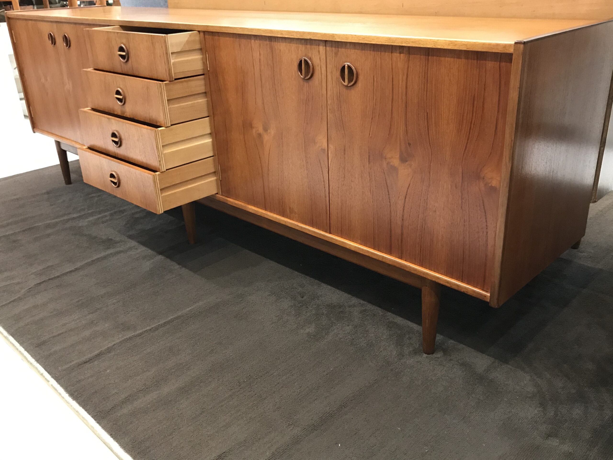 Mid Century XL Parker Cat’s-Eye Sideboard - Image 3